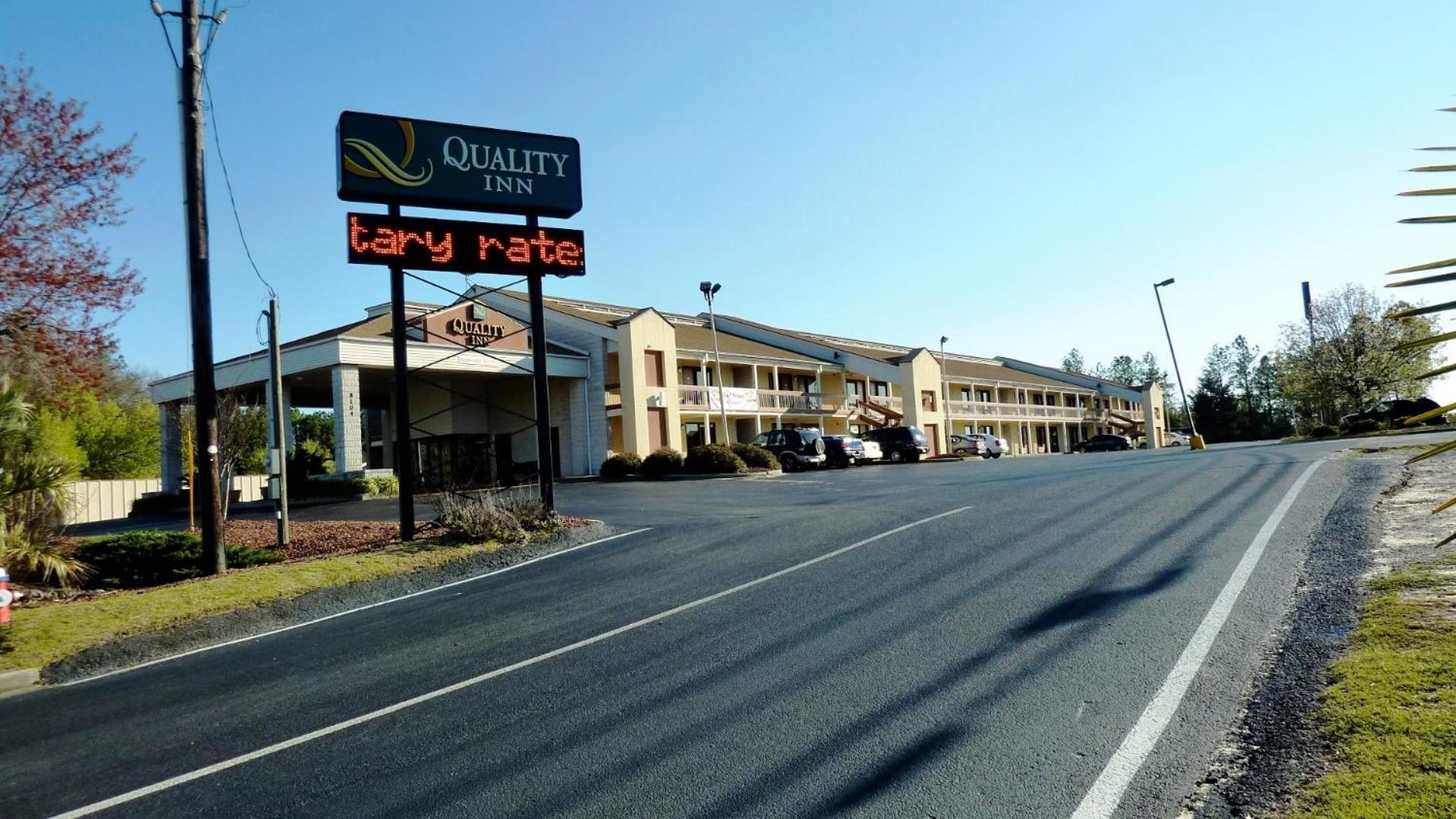 Quality Inn Fort Jackson Columbia Exterior photo