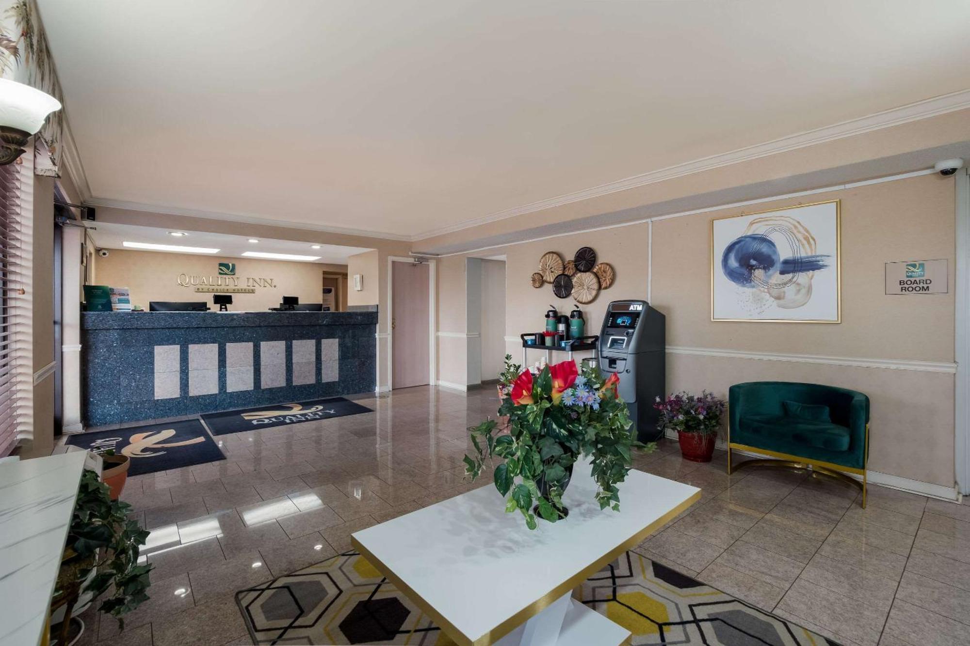 Quality Inn Fort Jackson Columbia Exterior photo